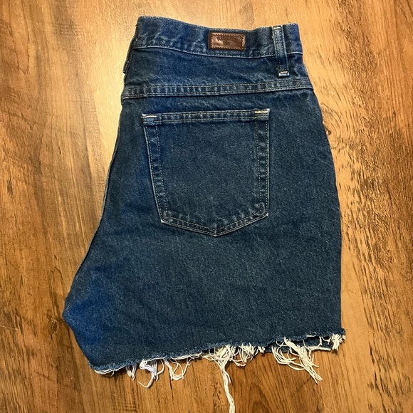 Y2K Lee Riders High Rise Cut Off Blue Relaxed Distressed Denim Shorts Size 12 P - Picture 1 of 5